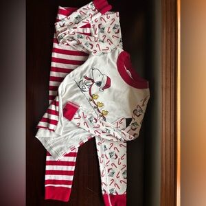 Hanna Andersson Red and White Snoopy Pajama Set - Size 120 cm (US 6-7)